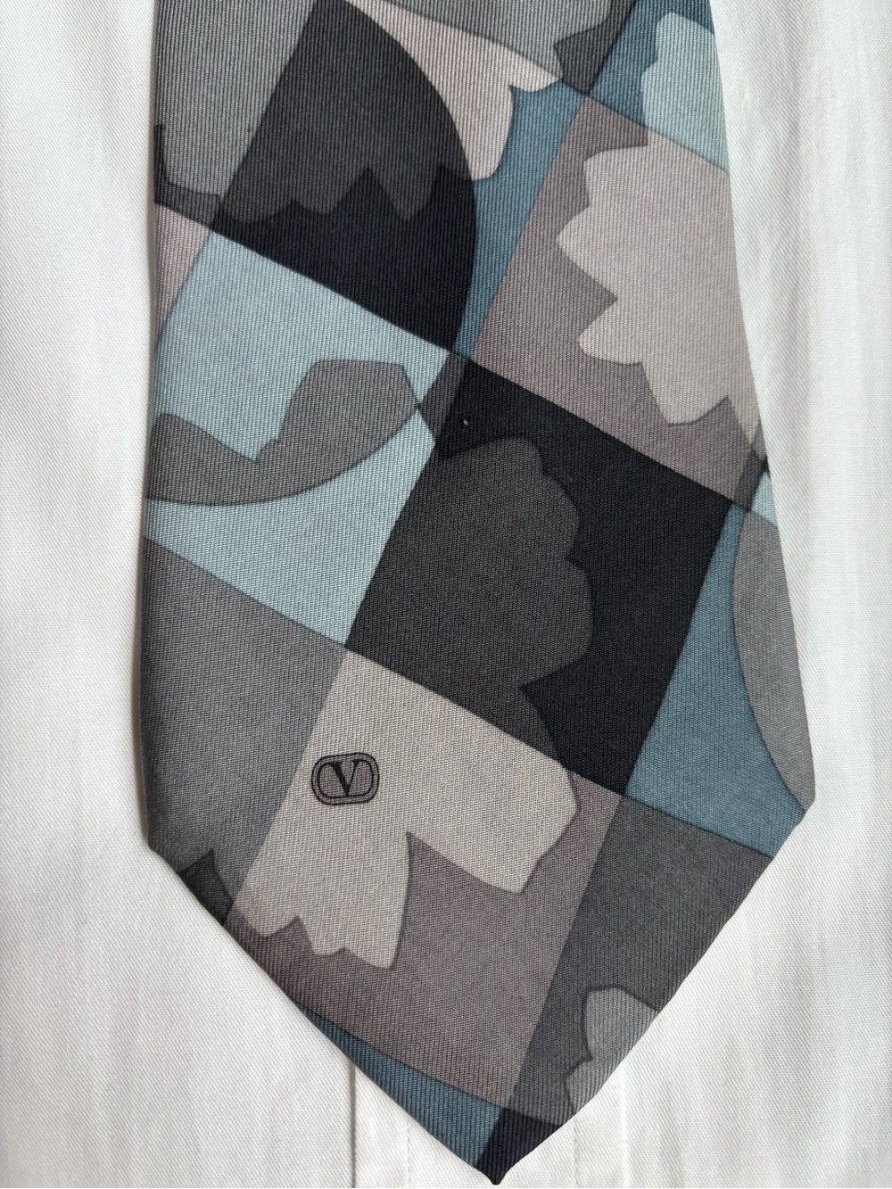 Valentino Men's Geometric Floral Silk Tie in Blue and Gray